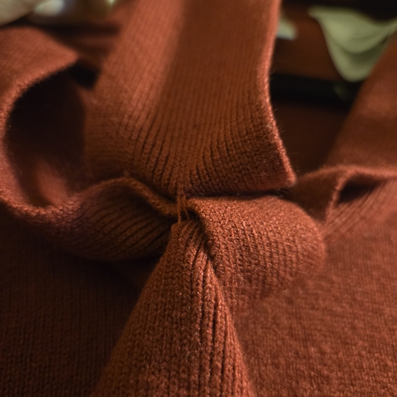 Emma James 3x Red Sweater with Tie Neck - Picture 4 of 5